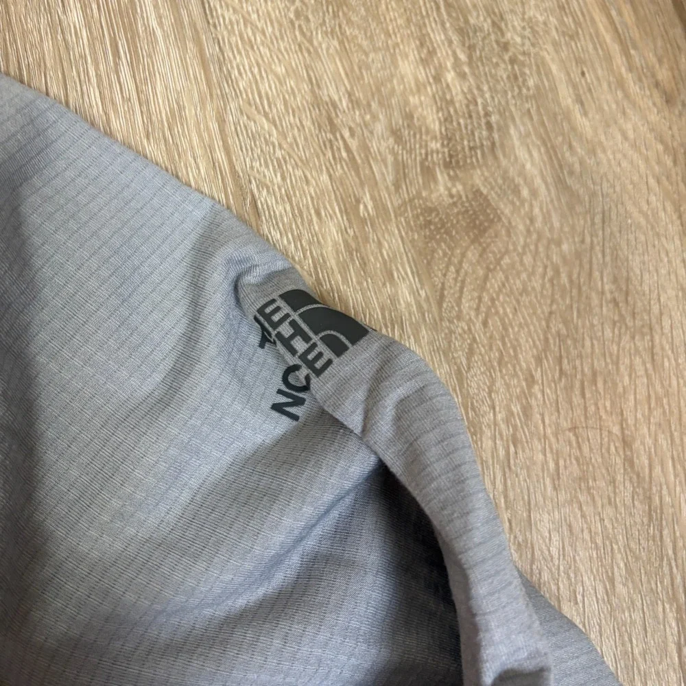 The North Face 1/4 Zip Grid Fleece Mens Large 'Amazon Safety Champion' Gray